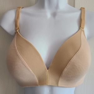 LIVELY The All-Day Deep V No-Wire Bra Toasted Almond Nude‎ Size 38D